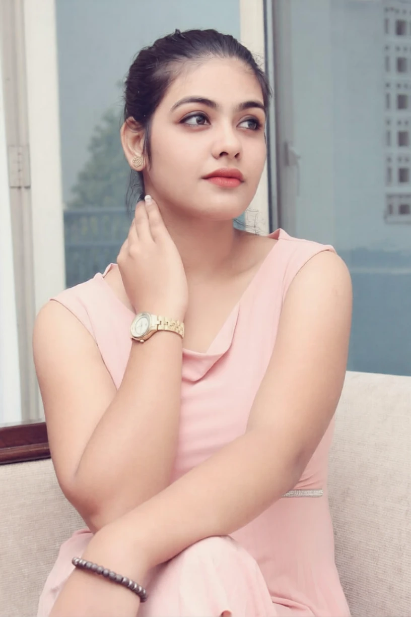 Experienced elite class clubs of Varanasi female escorts who bring fun and joy when you hire