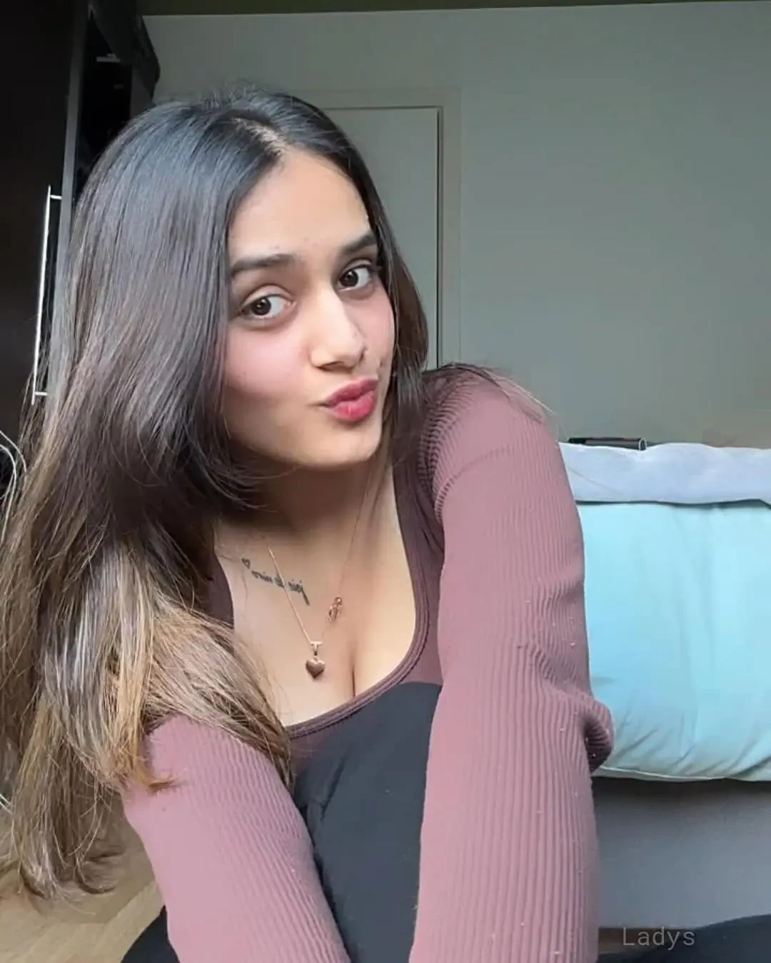 Finding top dating escorts services online Jaipur to explore intimate experience
