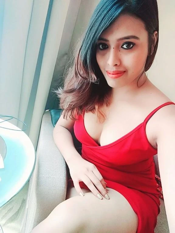 Top Beaches of Goa are turning Pickup Joints of female escorts for romantic dates
