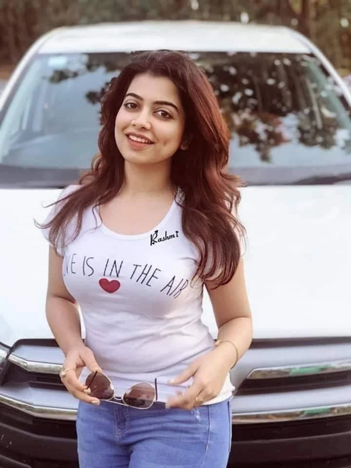 Want to experience the best dating meeting in Bangalore book models from Janvi Arora